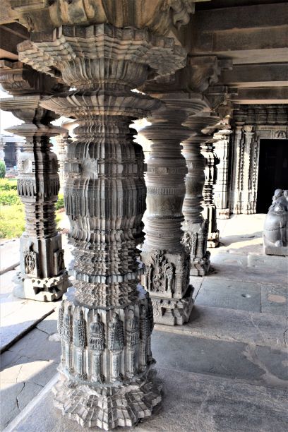 Os antigos templos de Hoysaleswara e Chennakeshava na Índia foram construído com máquinas avançadas? 8