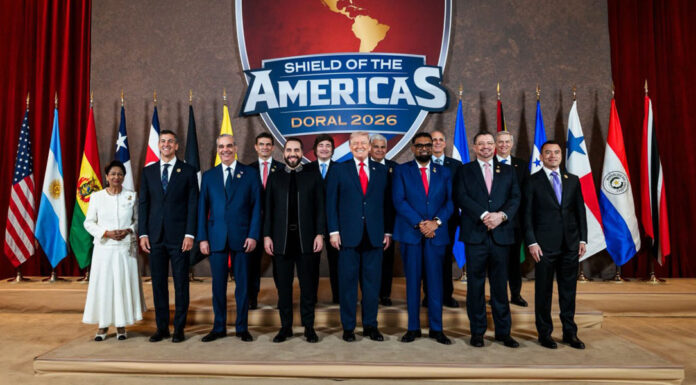 Trump reformula o combate ao narcoterrorismo com a coalizão “Escudo das Américas”.