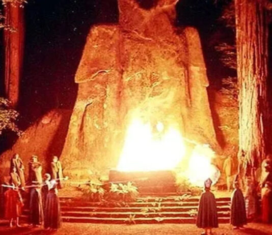 Um agente do FBI revelou uma grande rede de pedofilia e satanismo operando nos Estados Unidos.