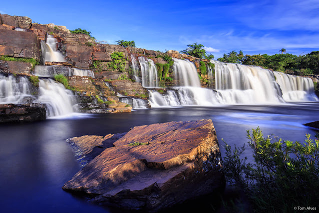 A água doce é produzida incessantemente nas profundezas da Terra, da mesma forma que o petróleo. 1