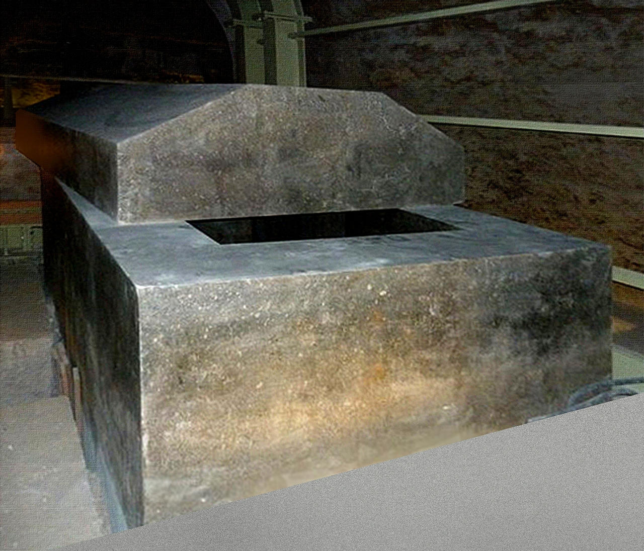 Os enormes sarcófagos do Serapeum de Saqqara guardavam tecnologia alienígena? 8