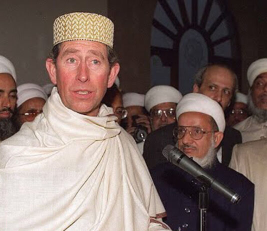 Carlos III, o rei muçulmano do Reino Unido visita os Estados Unidos.