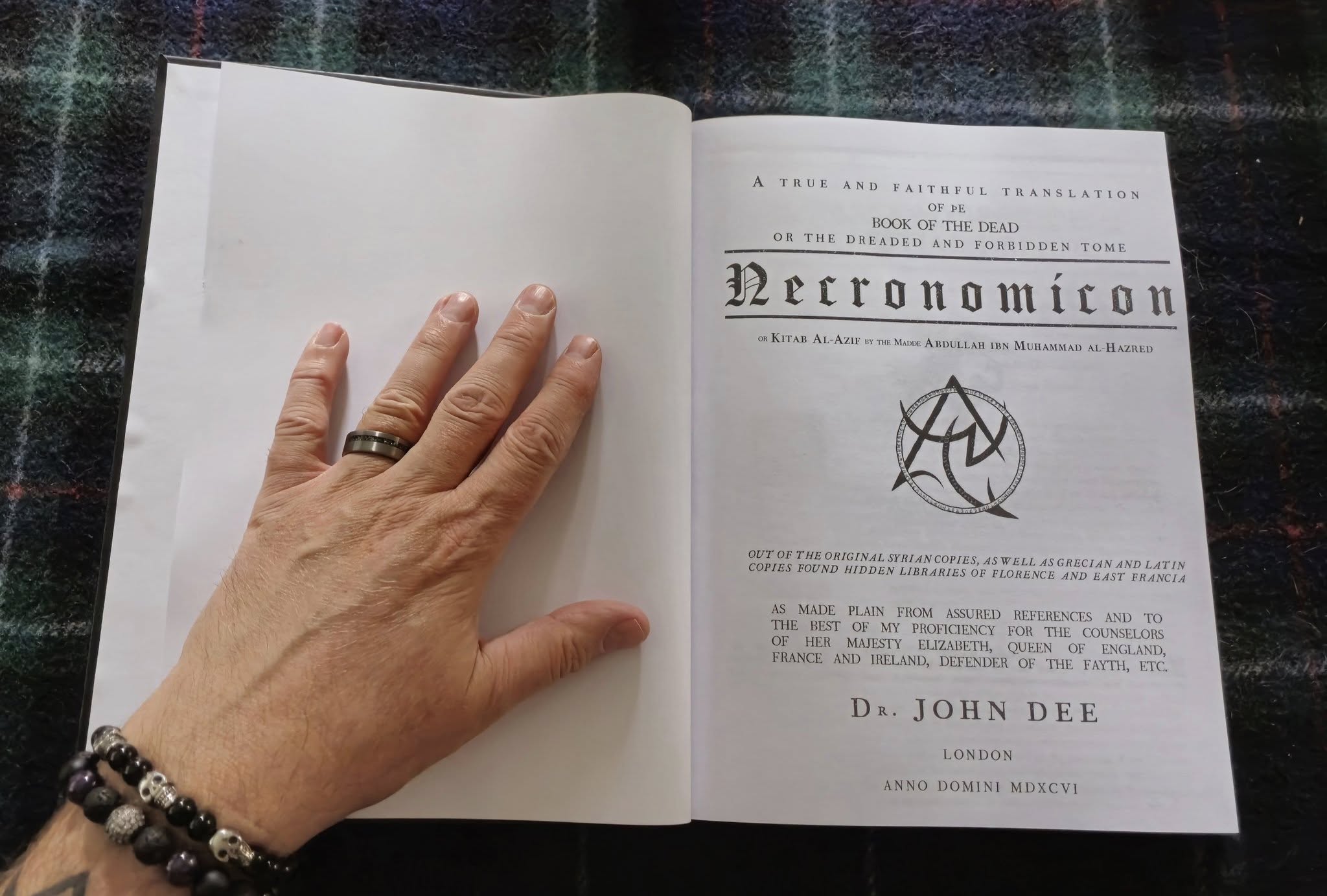 Como a humanidade foi infectada pelos vírus do parasitismo e do satanismo? 11