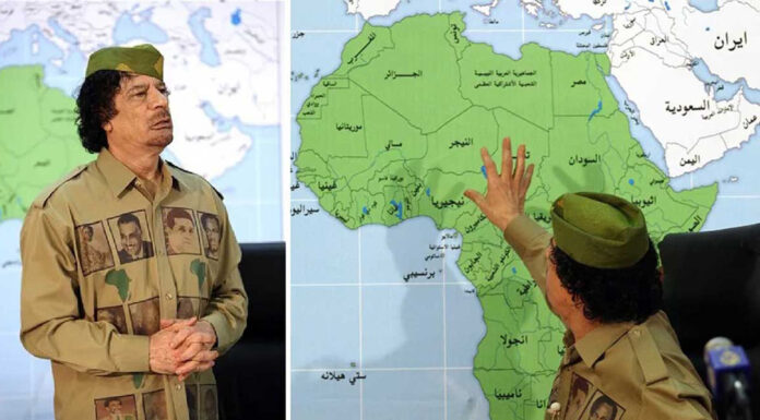 A Jamahiriya, sistema de democracia direta criado por Gaddafi, era tão perigosa para as elites globalistas que bombardearam a Líbia em 2011.