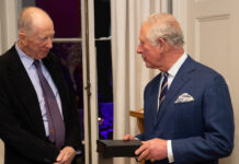 Por que o clã bancário Rothschild e o Império Britânico querem destruir a Rússia e os Estados Unidos?