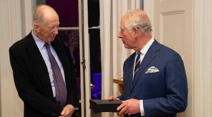 Por que o clã bancário Rothschild e o Império Britânico querem destruir a Rússia e os Estados Unidos?