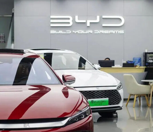 Governo Trump lista a BYD como braço militar do Partido Comunista Chinês e acende alerta sobre carros chineses.