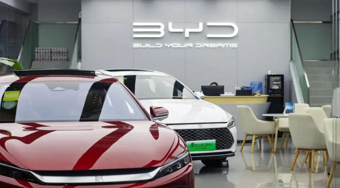 Governo Trump lista a BYD como braço militar do Partido Comunista Chinês e acende alerta sobre carros chineses.
