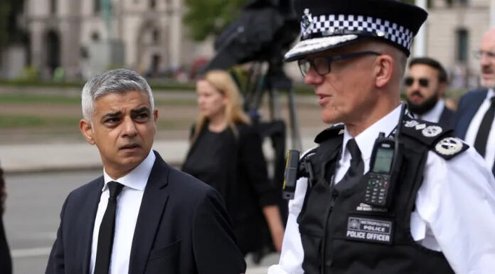 O prefeito de Londres, Sadiq Khan, acobertou as gangues de estupradores muçulmanos.
